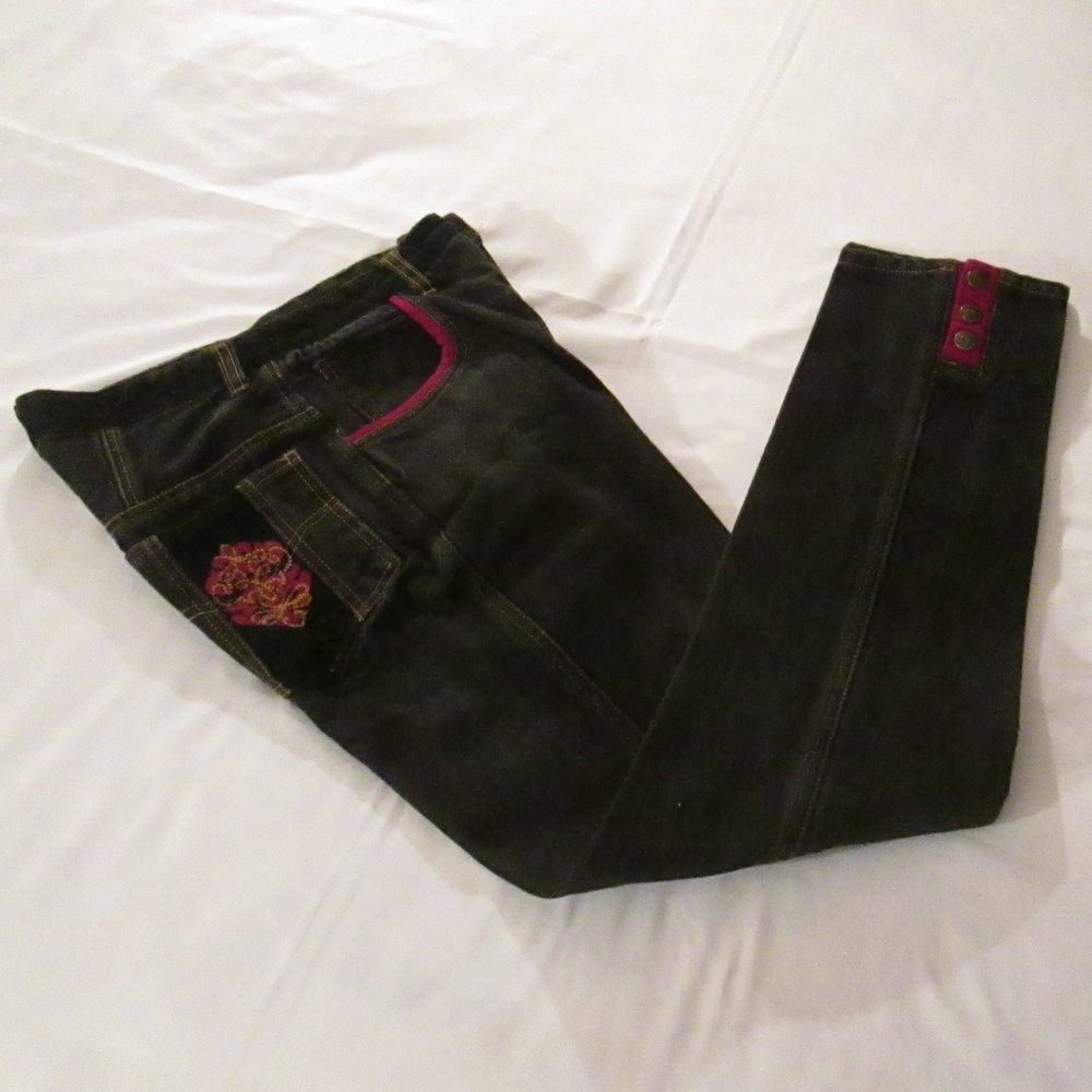 NO JEANS (BLACK/BURGUNDY) ABSOLUTELY AUTHENTIC